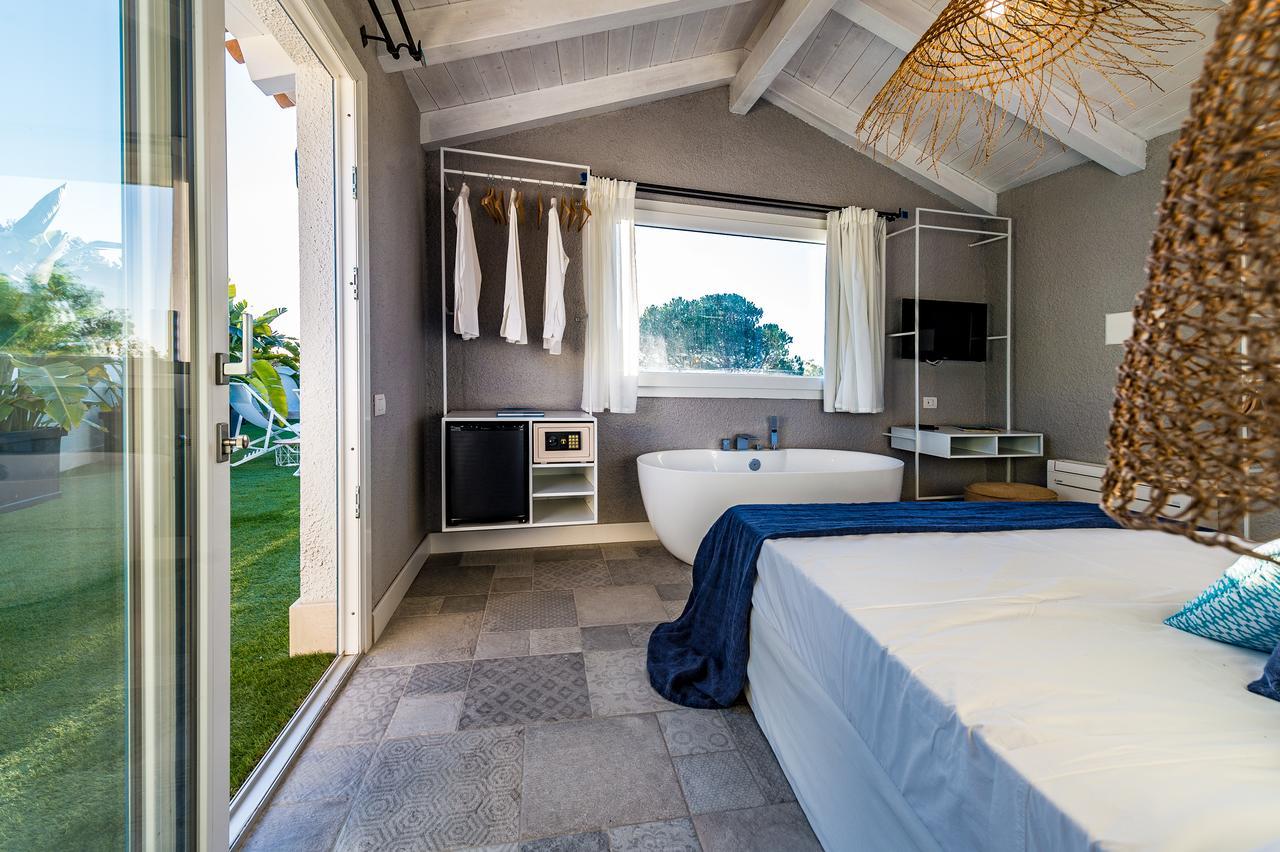Boutique Hotel Capo Blu Santa Margherita di Pula Exterior photo